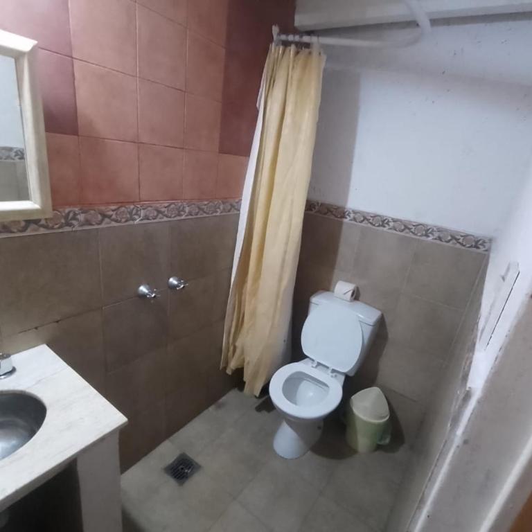Urban Salta - Hostel - Habitación Familiar con baño privado - 3