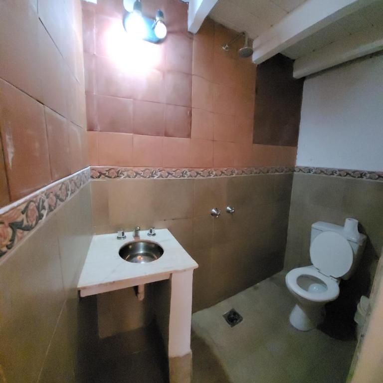 Urban Salta - Hostel - Habitación Familiar con baño privado - 5