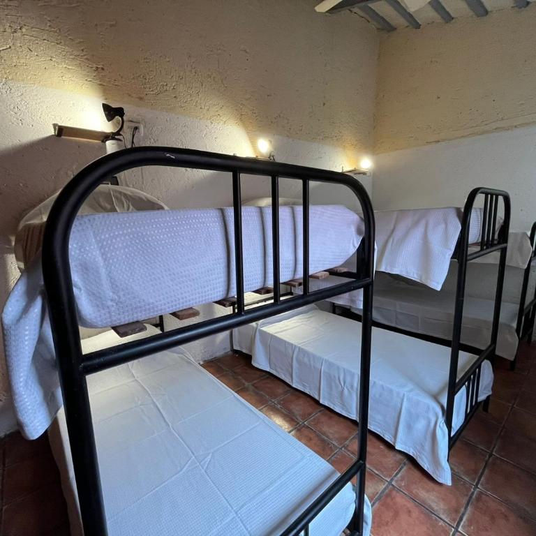 Urban Salta - Hostel - Cama en habitación compartida mixta de 6 camas - 1