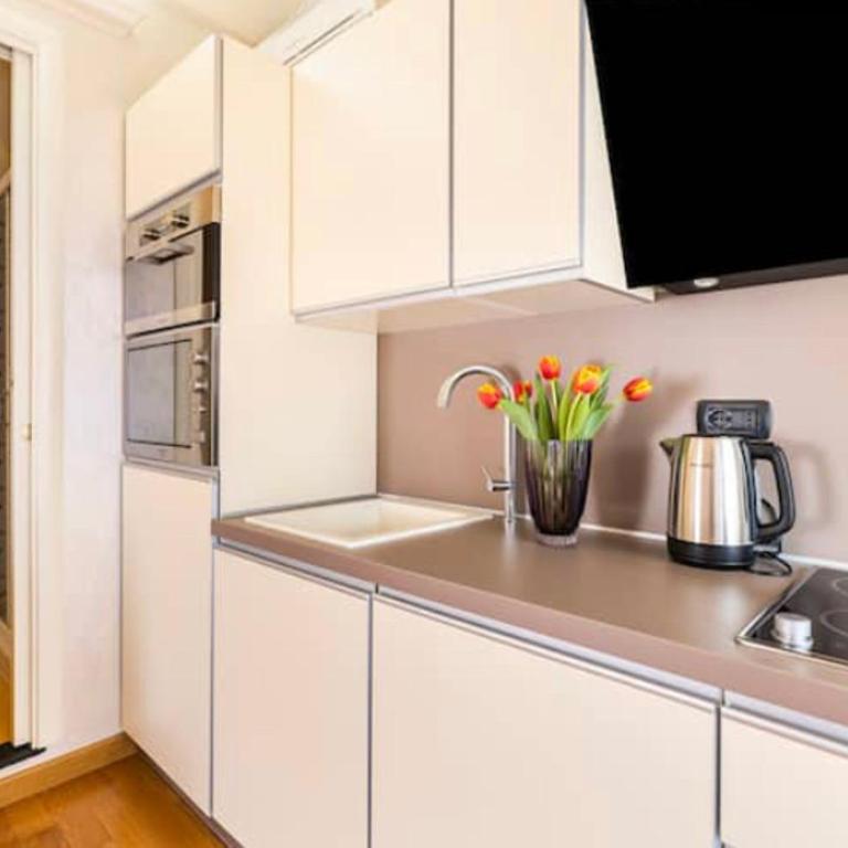Fuga romantica - Mansarda chic con box privato & mare a 150m - One-Bedroom Apartment - 7