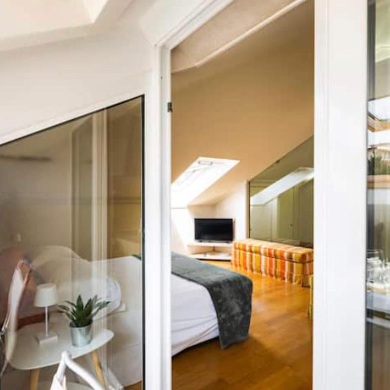 Fuga romantica - Mansarda chic con box privato & mare a 150m - One-Bedroom Apartment - 12