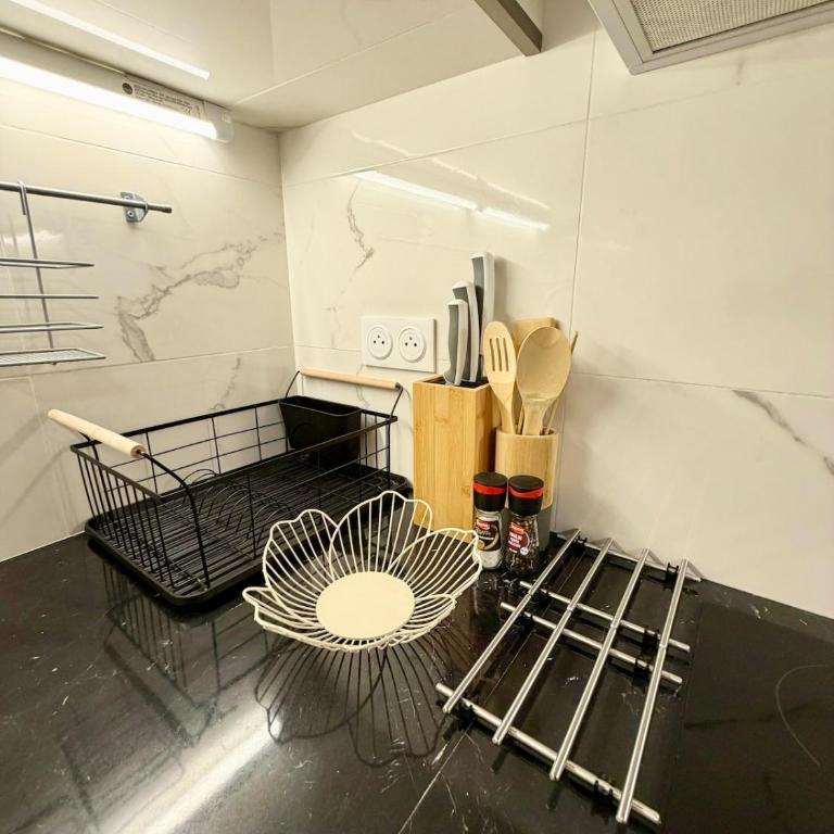 Stylish Apartment in Paris Center Metro 6 Glacière & M7 Les Gobelins - Studio - 40