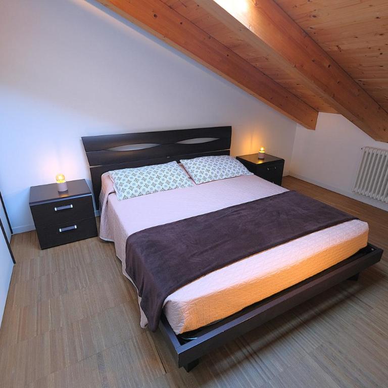 Duplex con doppi servizi Piazza Aurora - Appartamento con 2 Camere da Letto - 27