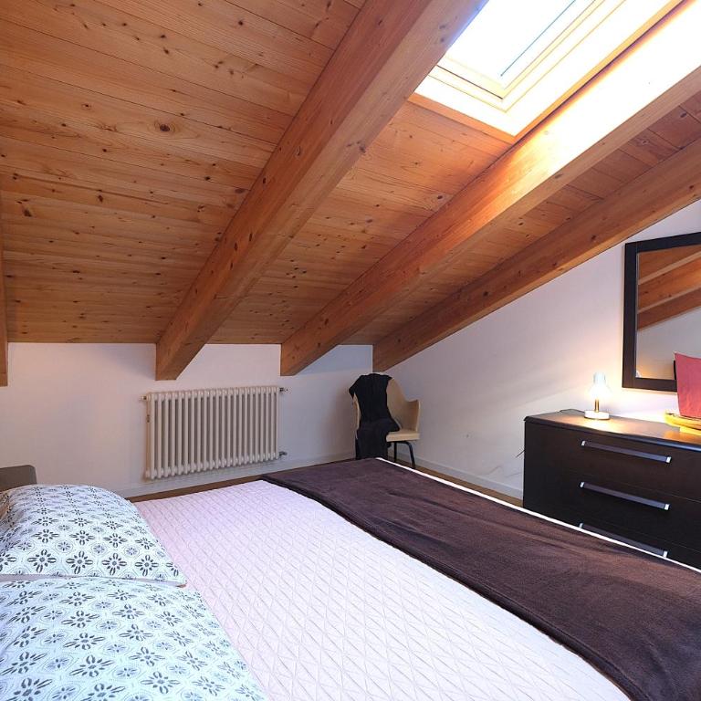 Duplex con doppi servizi Piazza Aurora - Appartamento con 2 Camere da Letto - 29