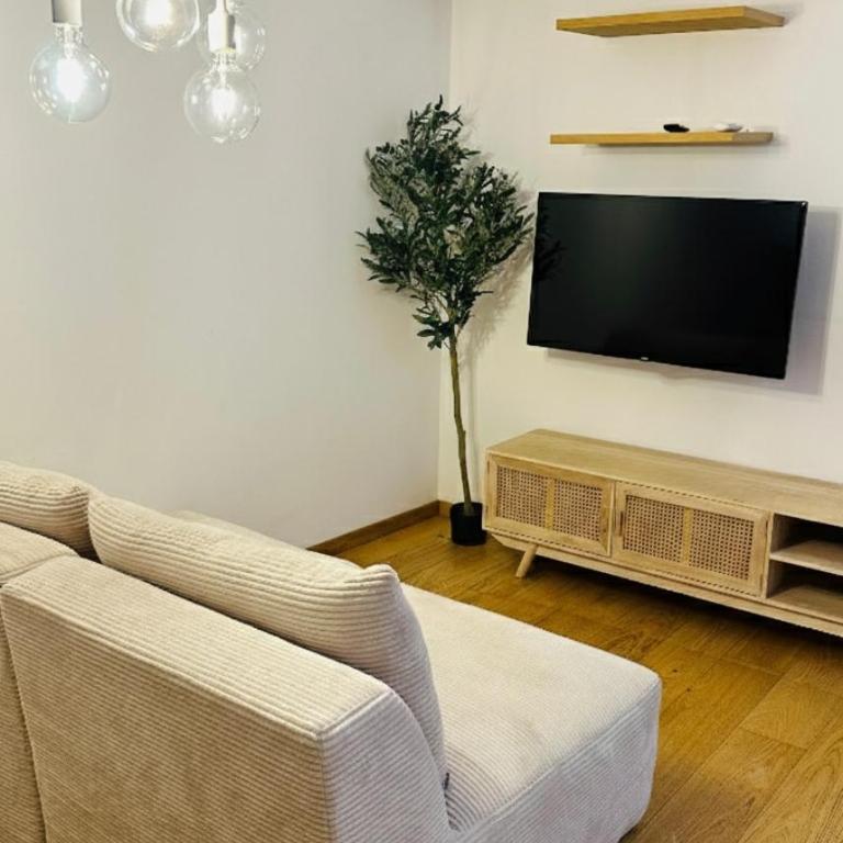Milano Isola Living - M3-M5 Zara Subway - Appartamento con 2 Camere da Letto - 4