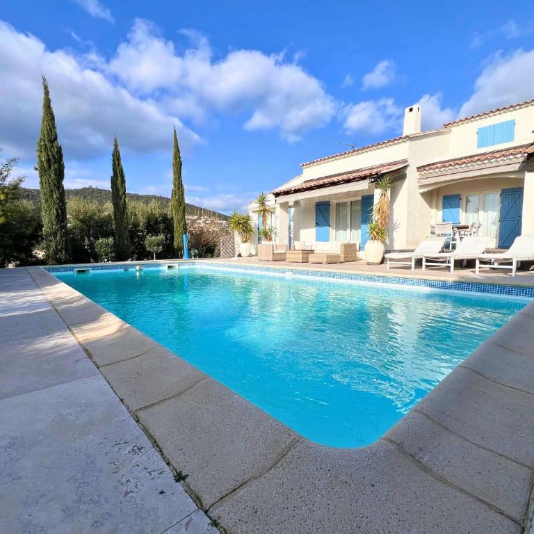LE MAS DES OISEAUX Villa pour 6 personnes avec piscine privée, à deux pas du Golf de Valcros, à La Londe-Les-Maures - Ferienhaus mit 3 Schlafzimmern - 2