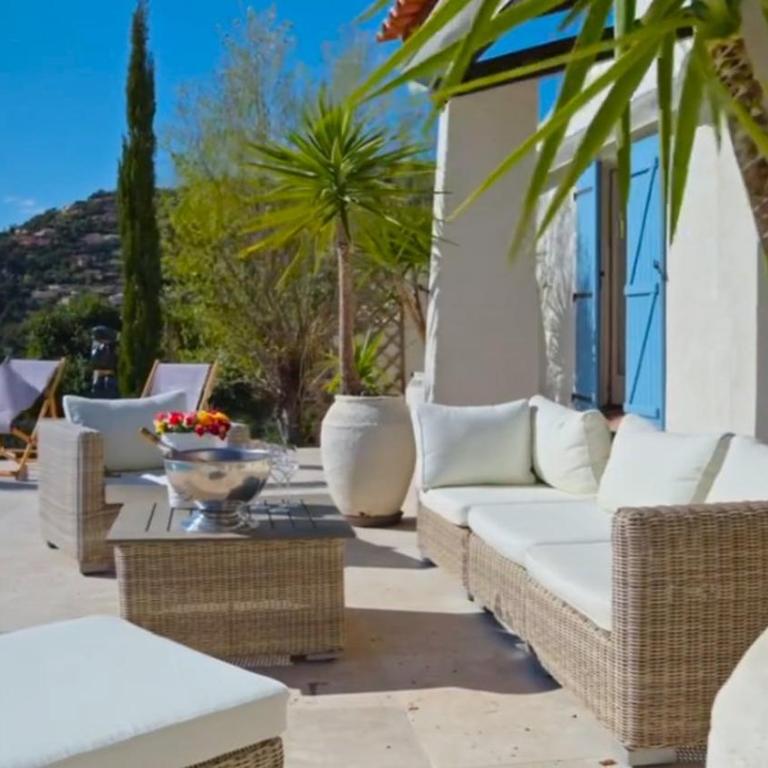 LE MAS DES OISEAUX Villa pour 6 personnes avec piscine privée, à deux pas du Golf de Valcros, à La Londe-Les-Maures - Ferienhaus mit 3 Schlafzimmern - 4