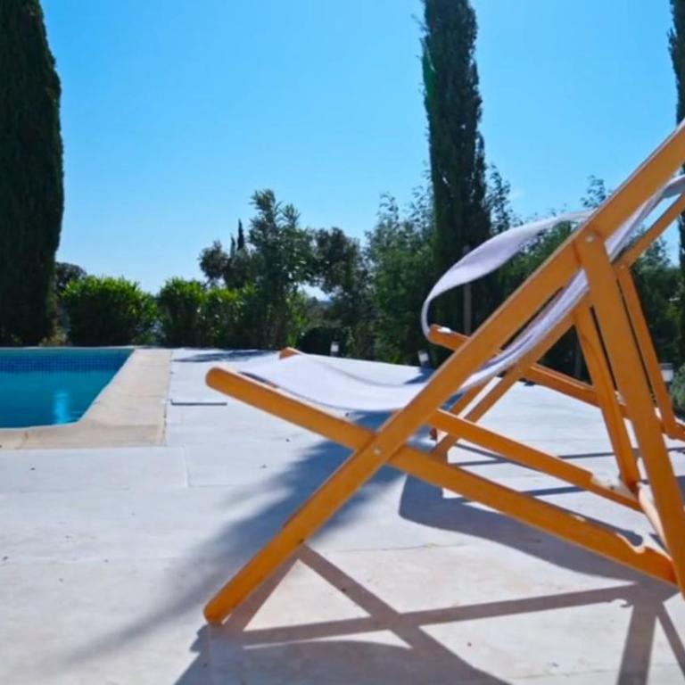 LE MAS DES OISEAUX Villa pour 6 personnes avec piscine privée, à deux pas du Golf de Valcros, à La Londe-Les-Maures - Ferienhaus mit 3 Schlafzimmern - 5