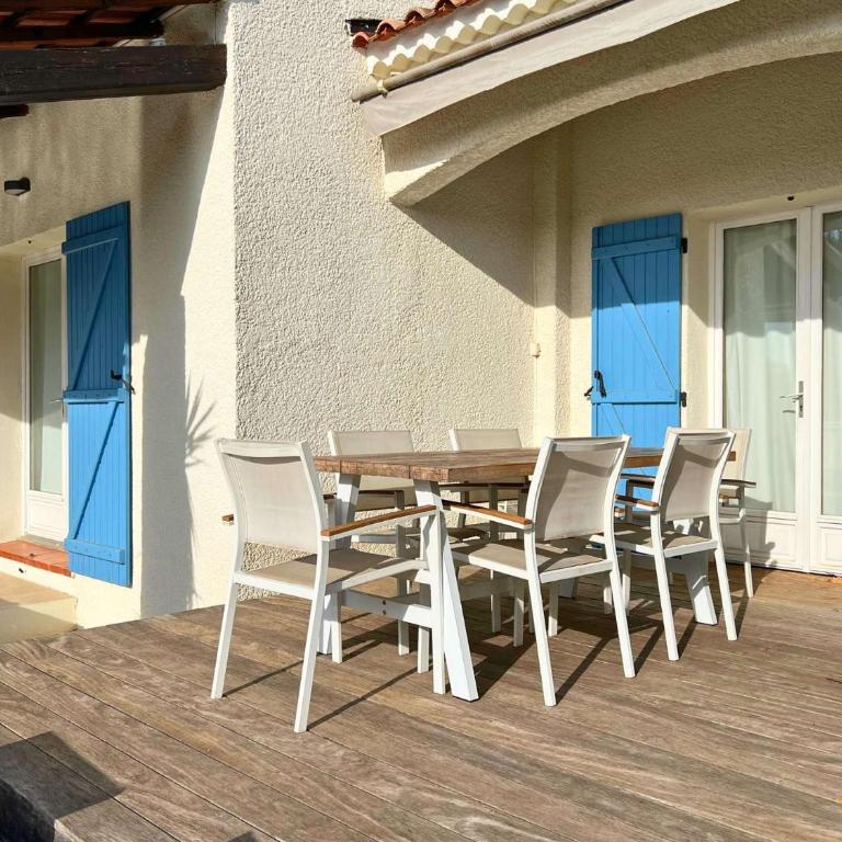 LE MAS DES OISEAUX Villa pour 6 personnes avec piscine privée, à deux pas du Golf de Valcros, à La Londe-Les-Maures - Ferienhaus mit 3 Schlafzimmern - 8