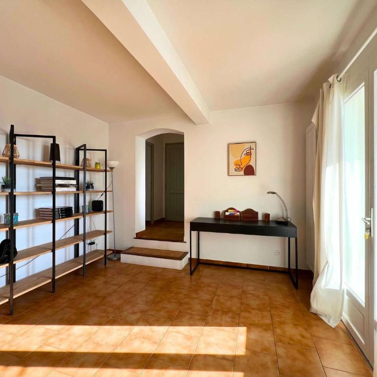 LE MAS DES OISEAUX Villa pour 6 personnes avec piscine privée, à deux pas du Golf de Valcros, à La Londe-Les-Maures - Ferienhaus mit 3 Schlafzimmern - 10
