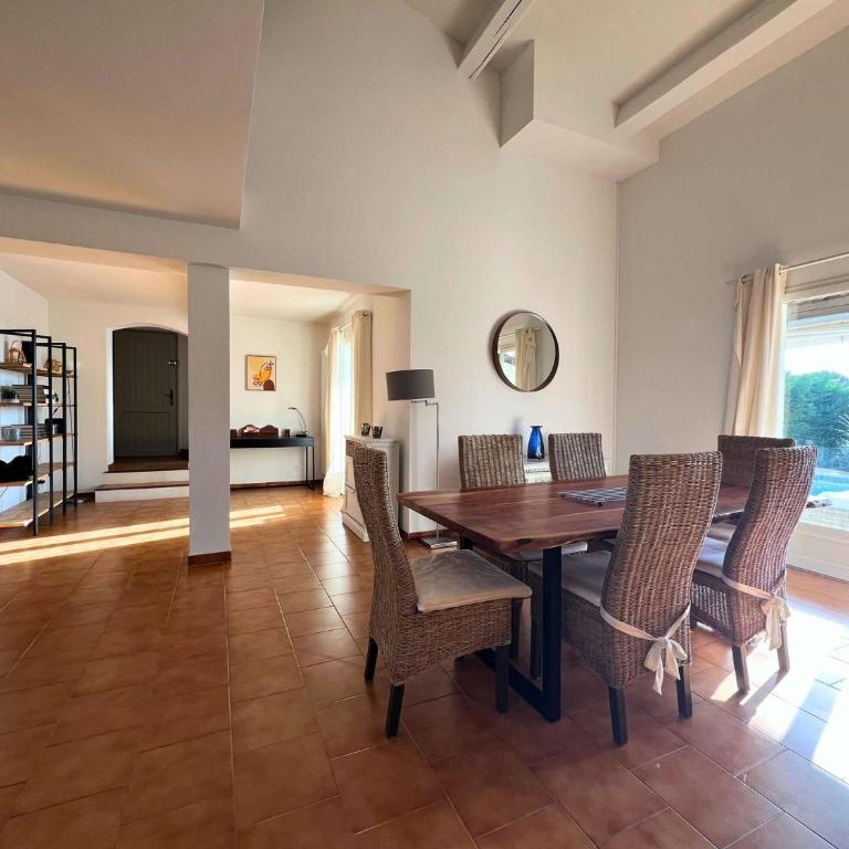 LE MAS DES OISEAUX Villa pour 6 personnes avec piscine privée, à deux pas du Golf de Valcros, à La Londe-Les-Maures - Ferienhaus mit 3 Schlafzimmern - 12