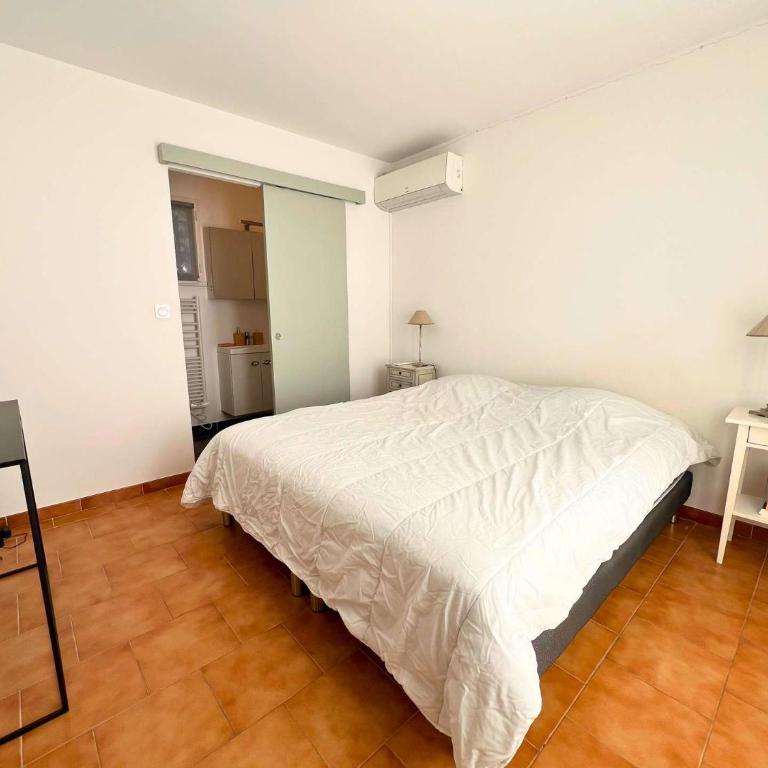 LE MAS DES OISEAUX Villa pour 6 personnes avec piscine privée, à deux pas du Golf de Valcros, à La Londe-Les-Maures - Ferienhaus mit 3 Schlafzimmern - 22