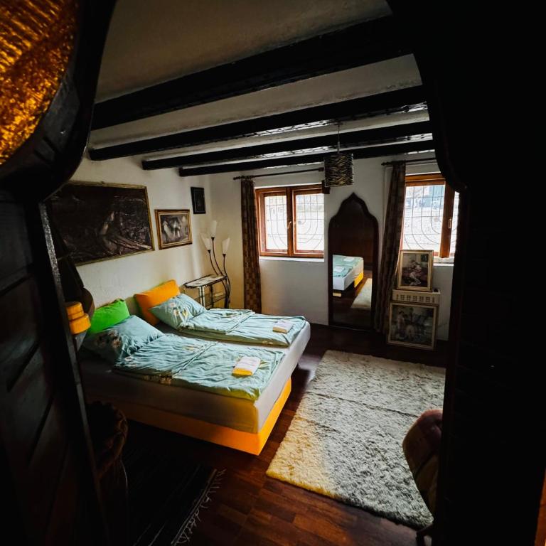 Old Town Trotters House of Spite 9 - One-Bedroom Apartment - 4