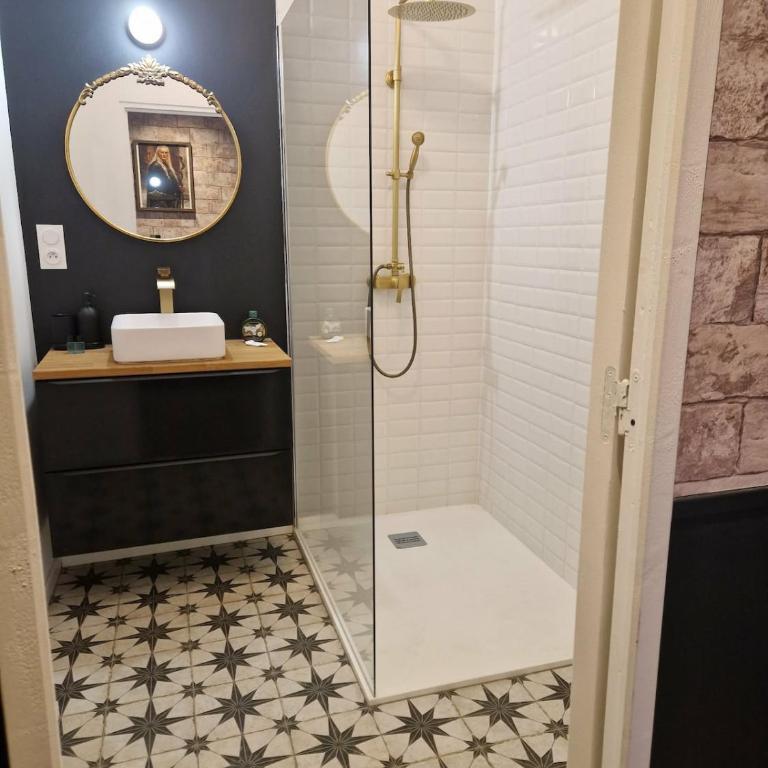 Appartement 4 pers - déco magique immersive - centre Reims - Appartamento con 2 Camere da Letto - 15
