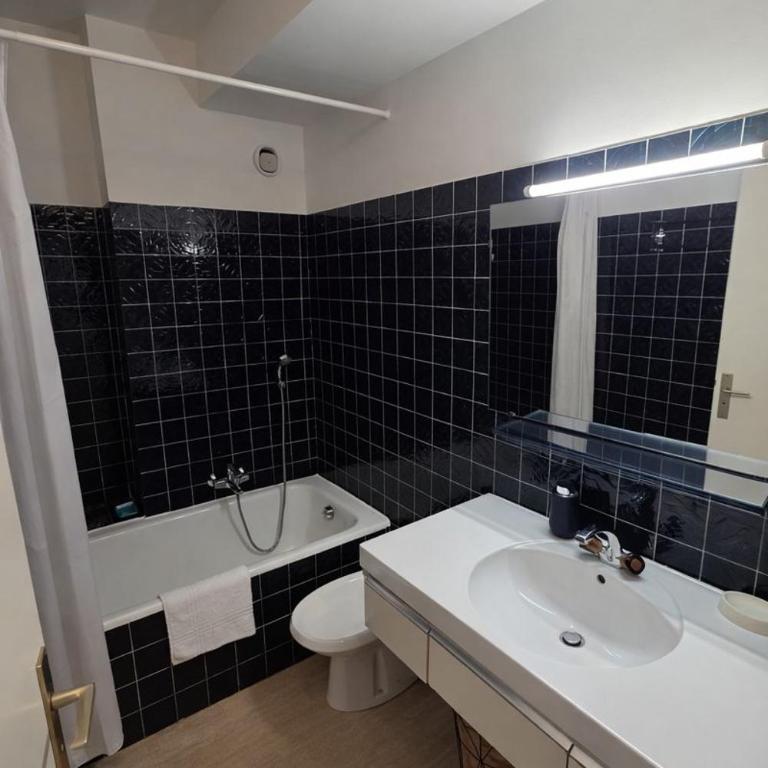 Les Terrasses de la Pinède, T3, 4P, Plage & Pinède - Appartement 2 Chambres - 18