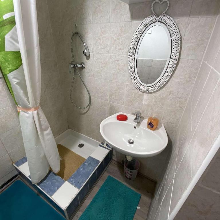 FS520-B10 Appt 3 pièces 6 personnes FREJUS - Two-Bedroom Apartment - 11