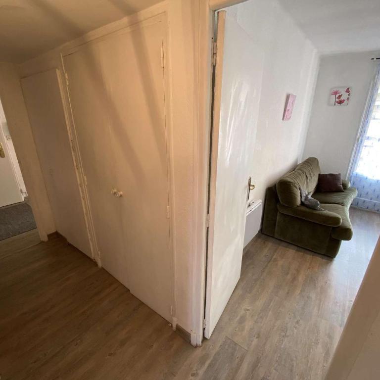 FS520-B10 Appt 3 pièces 6 personnes FREJUS - Two-Bedroom Apartment - 10