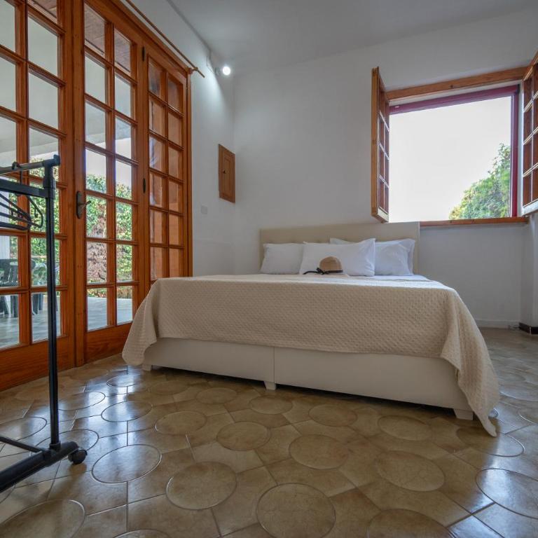 Retreat dell'Orso - Villa per Vacanze in centro - Frontemare - Appartamento con 5 Camere da Letto - 77