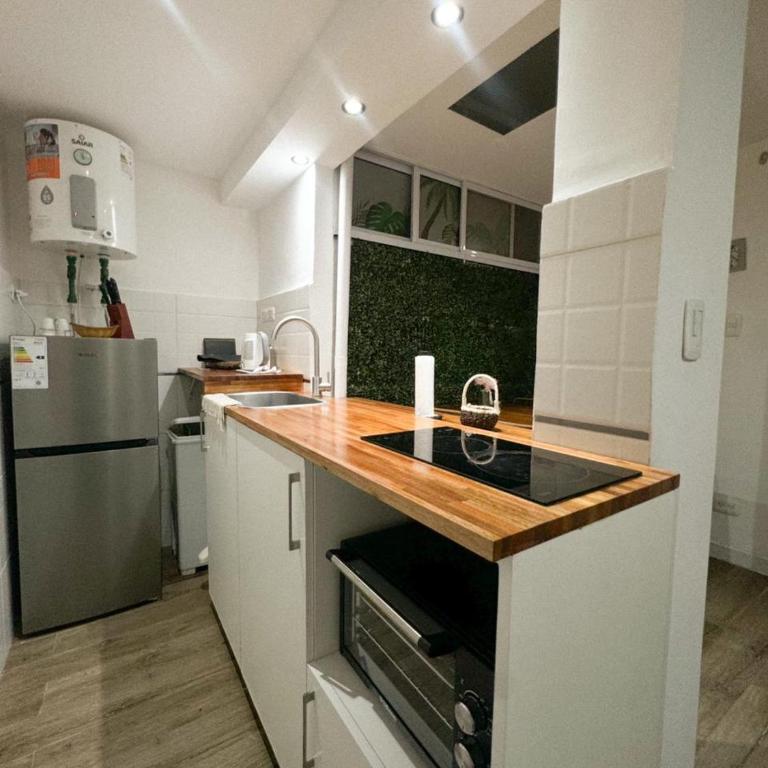 Lolo - One-Bedroom Apartment - 1