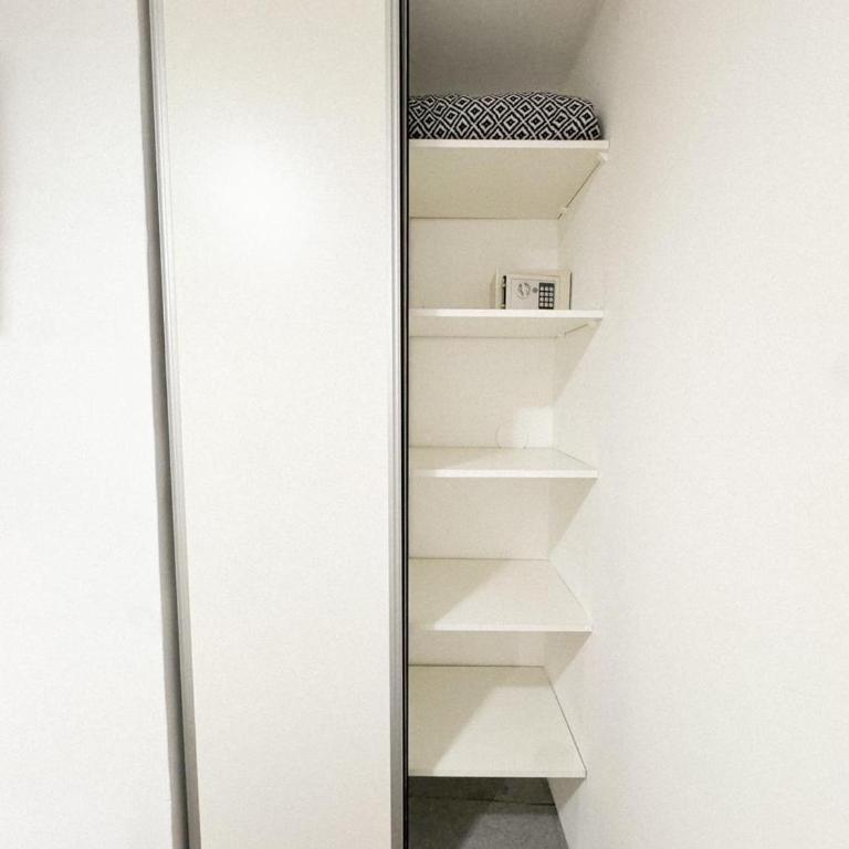 Lolo - One-Bedroom Apartment - 17