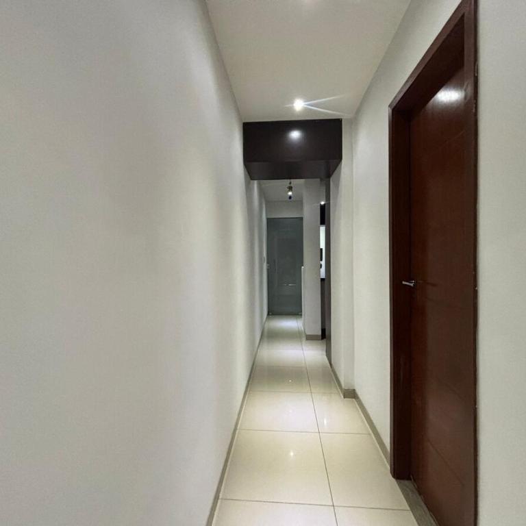 Rest with AC, WiFi, TV, Close to Ventura Mall - Apartamento de 1 dormitorio - 6