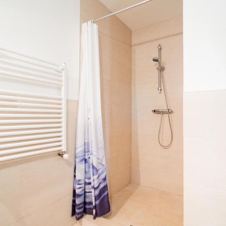 Apartment with garden and sea view Santa Cristina Blanes - Apartamento de 2 dormitorios - 18