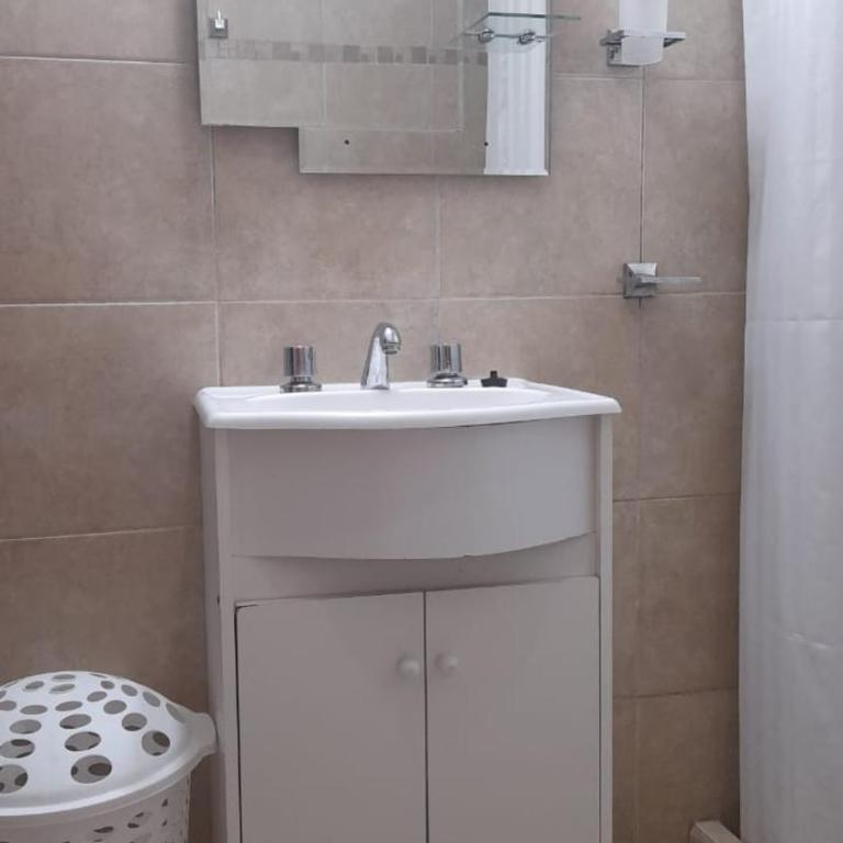 1015 PDe - Two-Bedroom House - 5