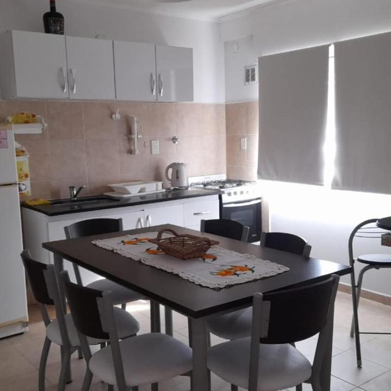 1015 PDe - Two-Bedroom House - 9