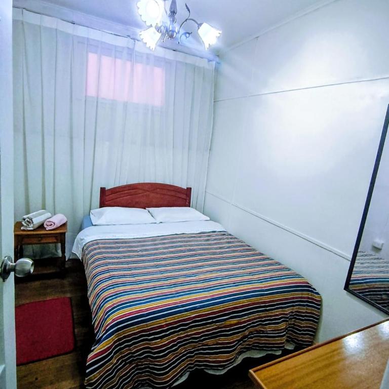 Central House - Double Room with Shared Bathroom - 1