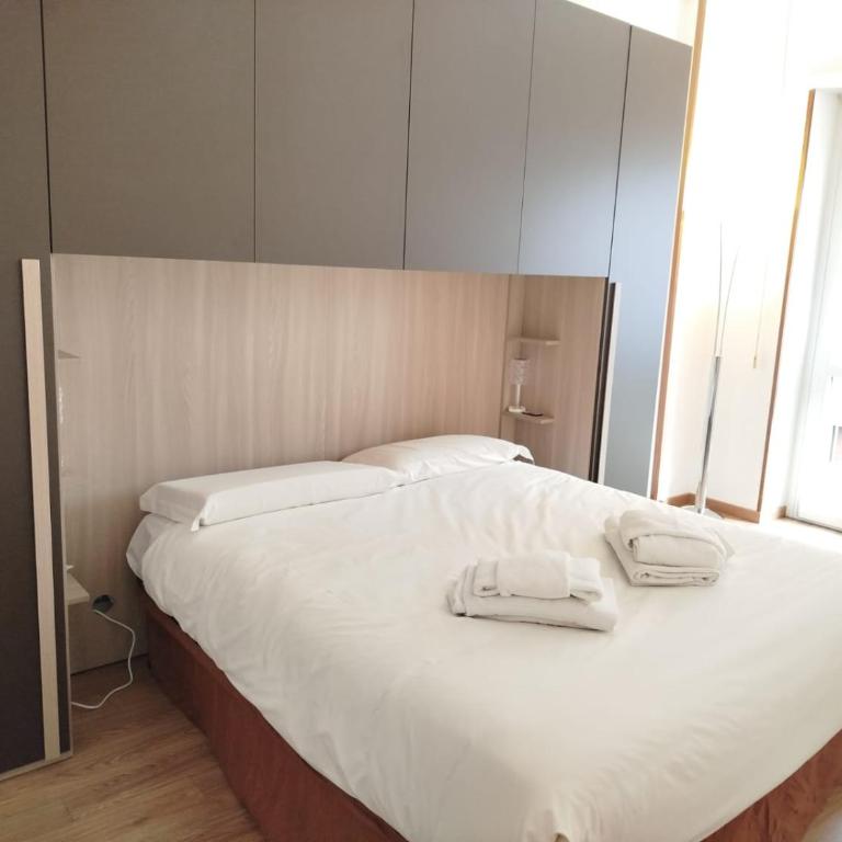 CASA ARJA - Trilocale quartiere Lingotto Torino - Appartamento con 2 Camere da Letto - 5