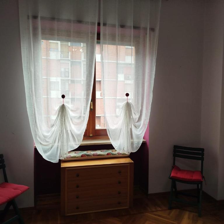 CASA ARJA - Trilocale quartiere Lingotto Torino - Appartamento con 2 Camere da Letto - 9