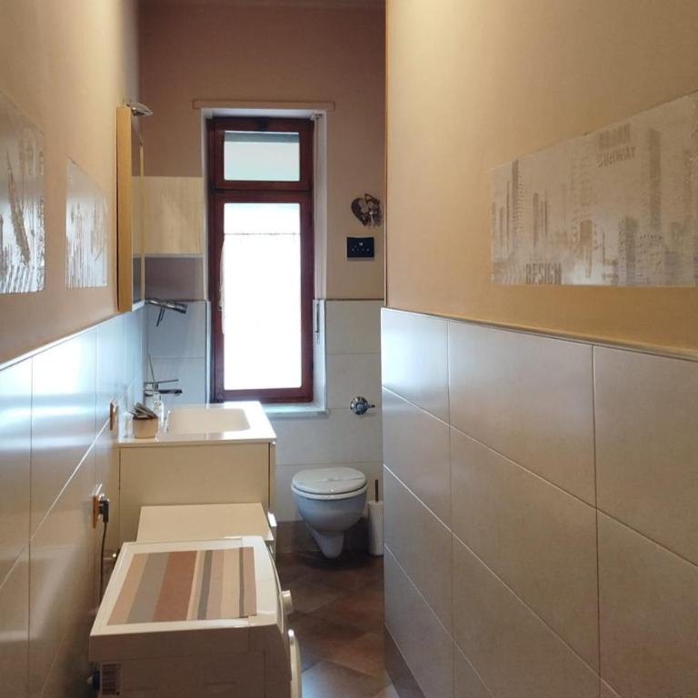 CASA ARJA - Trilocale quartiere Lingotto Torino - Appartamento con 2 Camere da Letto - 20