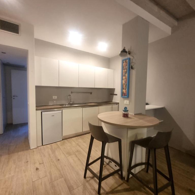 Central Retreat-by Goccia di Lago - Loft - 9