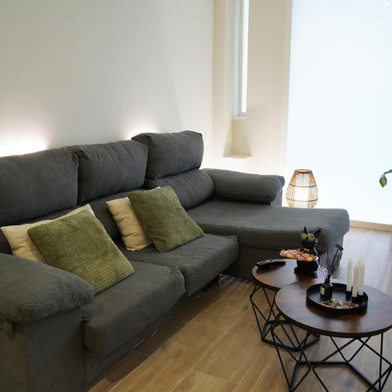 Casa Dolce Casa - Elegant 3BR Apartment Near Metro & Beach,Valencia - Three-Bedroom Apartment - 6