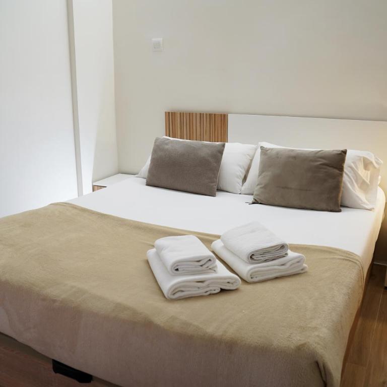 Casa Dolce Casa - Elegant 3BR Apartment Near Metro & Beach,Valencia - Three-Bedroom Apartment - 8