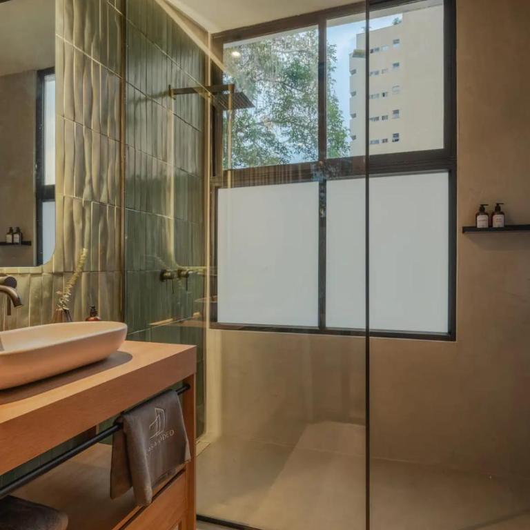 Hermoso apartamento, amplio, aire acondicionado, jacuzzi, en Provenza Medellín, excelente ubicación muy agradable - Apartment - 6
