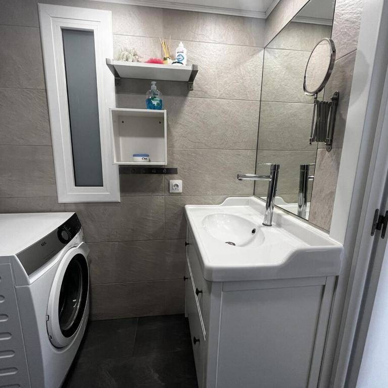 GuestReady - San Agustin Sunny Balcony - Apartamento - 17