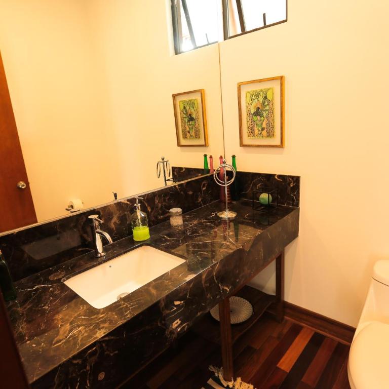 Diseño, Luz Natural y Jardín Privado en Loft - Apartamento de 1 dormitorio - 21