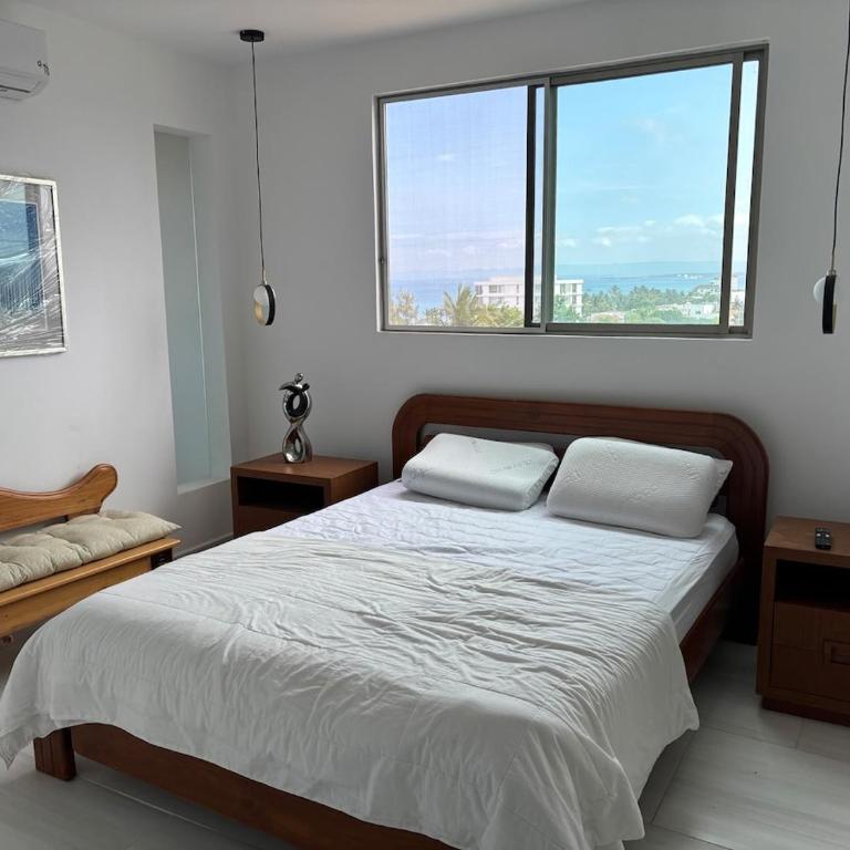 Beautiful oceanfront penthouse - Two-Bedroom Apartment - 10