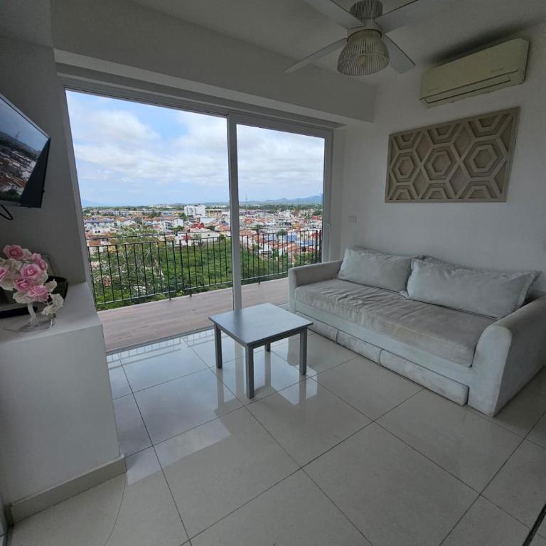 Zoho Luxury Condo with Rooftop Pool, Gym, Parking - One-Bedroom Apartment - 2