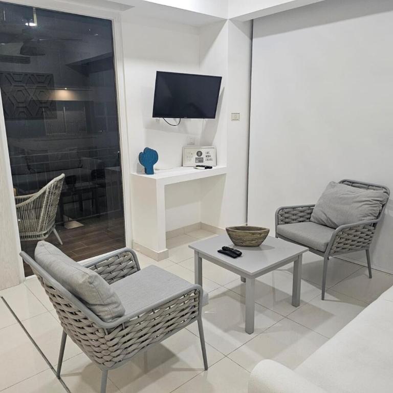 Zoho Luxury Condo with Rooftop Pool, Gym, Parking - One-Bedroom Apartment - 27
