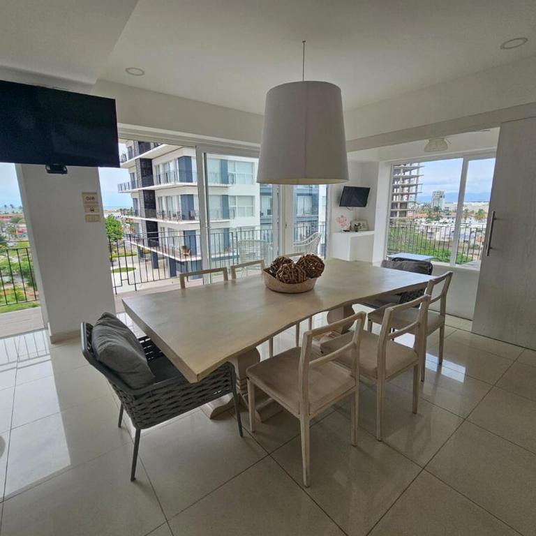 Zoho Luxury Condo with Rooftop Pool, Gym, Parking - One-Bedroom Apartment - 33