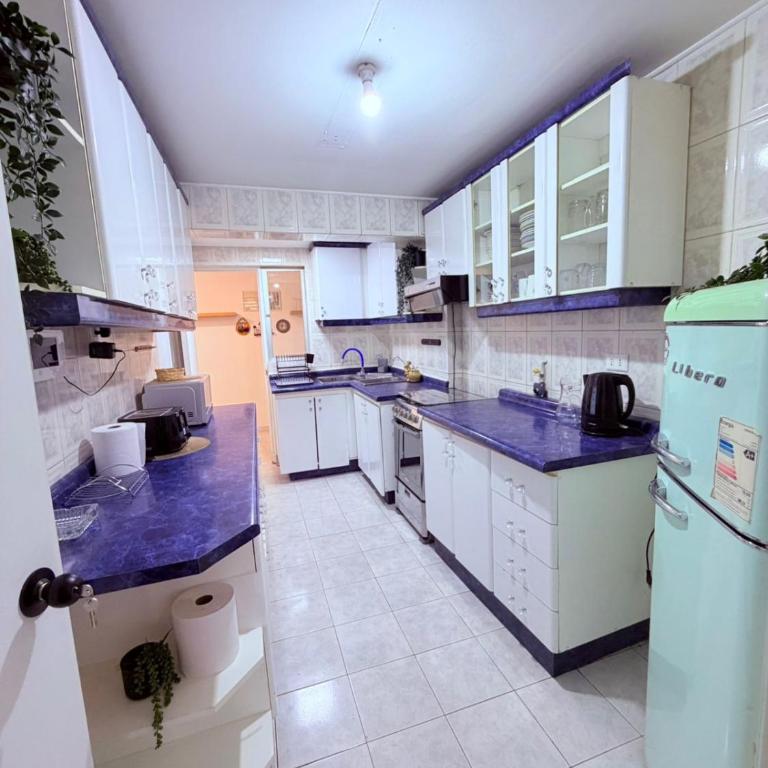 Casa Las Condes, steps from Manquehue Metro - Three-Bedroom House - 4