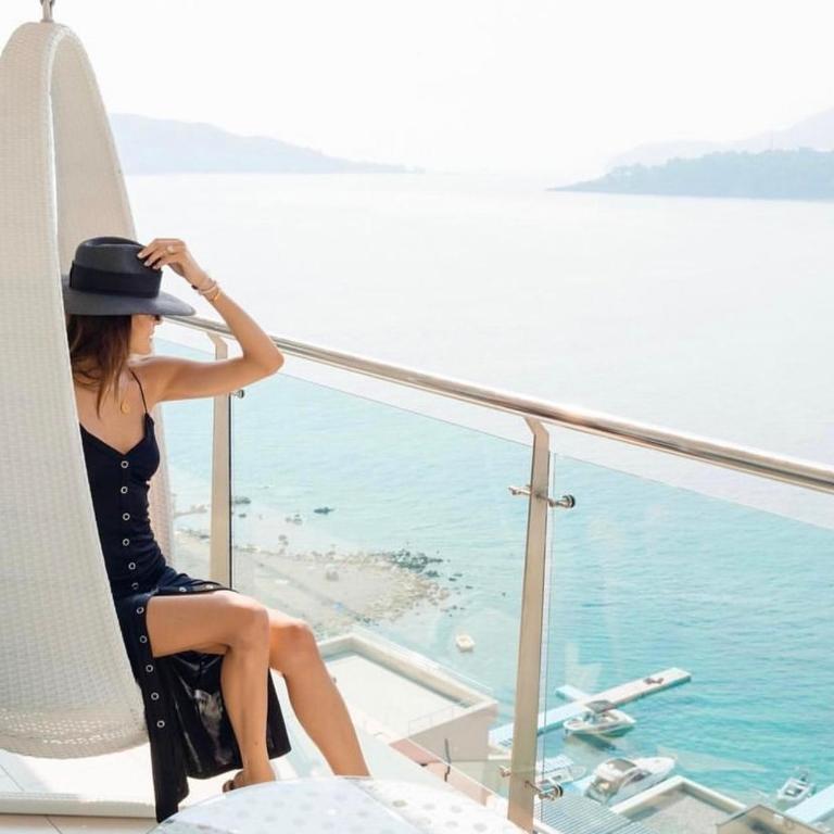 Hotel Ponta Nova - Three-Bedroom Apartment with Sea View - 5