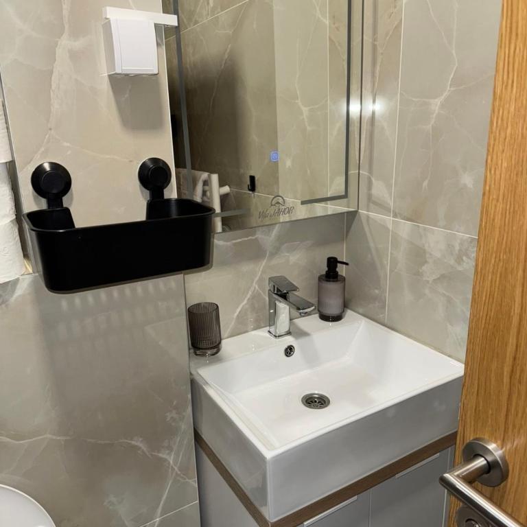 VilaJahor Natasa A11 - Deluxe Apartment - 16