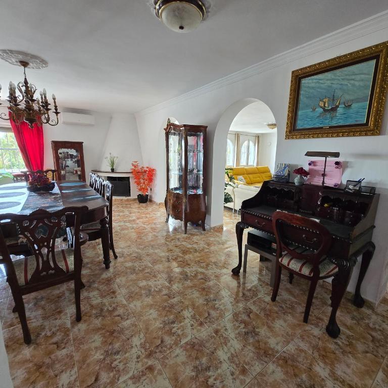 Villa Don Giovanni Fuengirola, Piscina Privada y vistas al mar y a la Montaña - Villa con piscina privada - 42
