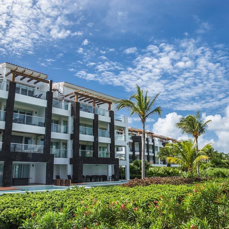 Resort-Style Pool & Private Beach with Ocean View - Two-Bedroom Apartment - 15