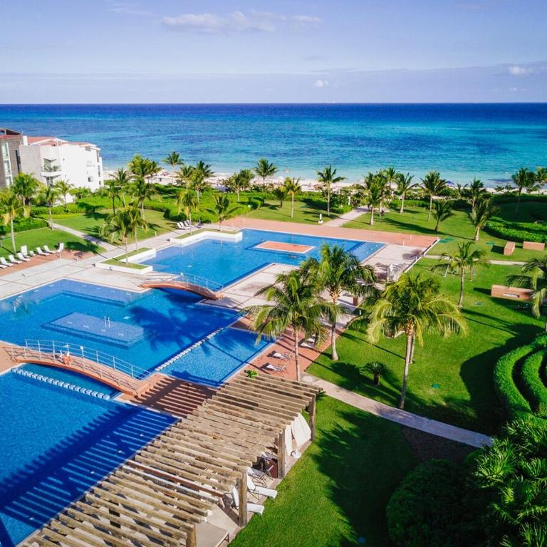 Resort-Style Pool & Private Beach with Ocean View - Two-Bedroom Apartment - 21
