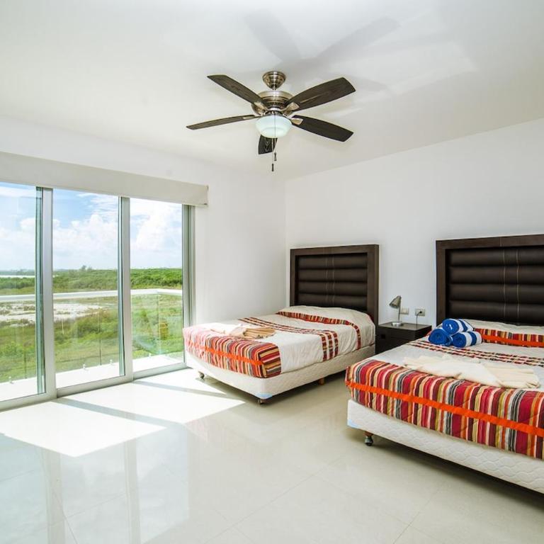 Resort-Style Pool & Private Beach with Ocean View - Two-Bedroom Apartment - 23