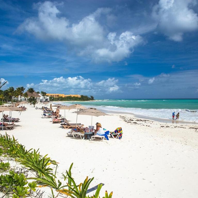 Resort-Style Pool & Private Beach with Ocean View - Two-Bedroom Apartment - 38